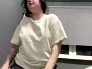 shalandaselbig's CamSoda show and profile