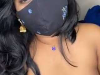 Live webcam model shivani03 on Soda Cams