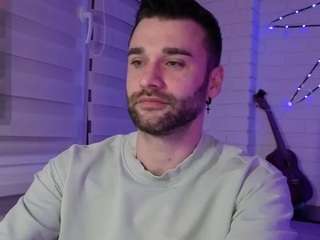 Este modelo está en vivo ahora. slavavibes