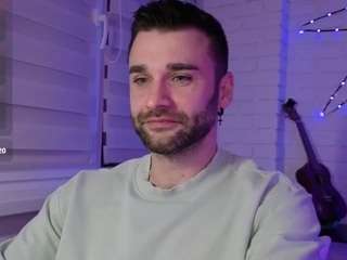 Ten model jest teraz na żywo. slavavibes