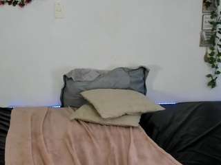 Live webcam model sofia-belle7 on Soda Cams