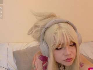 Live webcam model valkyrie-claire on Soda Cams