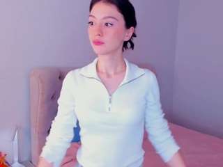 Live webcam model yasminbarkins on Soda Cams