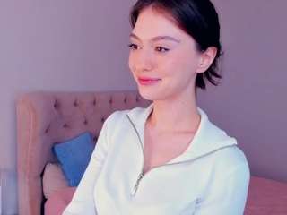 Live webcam model yasminbarkins on Soda Cams