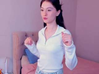 Live webcam model yasminbarkins on Soda Cams