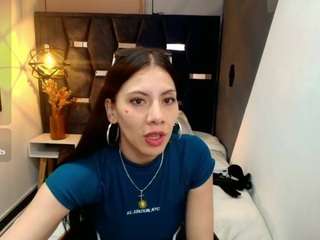abril-fox Live Webcam on CamSoda