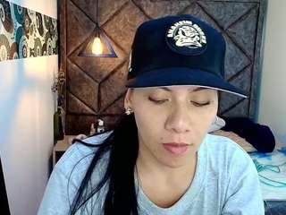 abril-fox