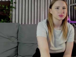 april-jacksonn Live Webcam on CamSoda