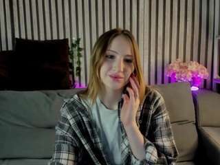 april-jacksonn Live Webcam on CamSoda