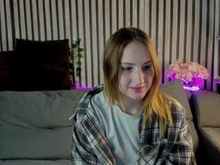 Live webcam model april-jacksonn on Soda Cams