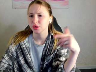 april-jacksonn webcam