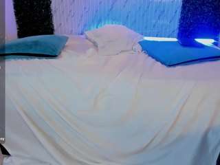 Live webcam model arianarousee on Soda Cams