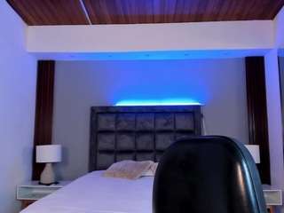 arianarousee live webcam show