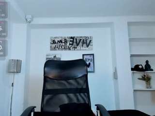 arianarousee's live room