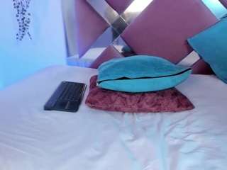 arianarousee's live room