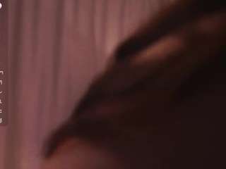 Live webcam model eleninieratko on Soda Cams