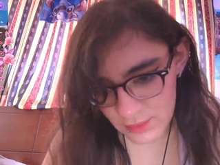 Live stream of ellaa-honey