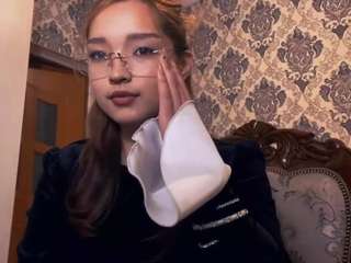 Live webcam model jenniferhomyak on Soda Cams