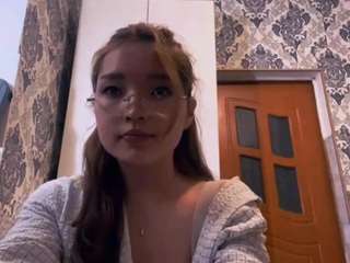 Live webcam model jenniferhomyak on Soda Cams