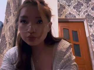 Live webcam model jenniferhomyak on Soda Cams