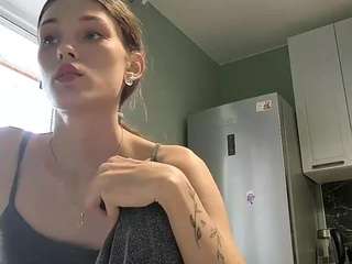 Este modelo está ao vivo agora. latishagaleano