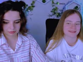 mia-mooon live webcam show