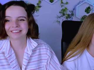 mia-mooon live webcam show