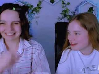 mia-mooon live webcam show