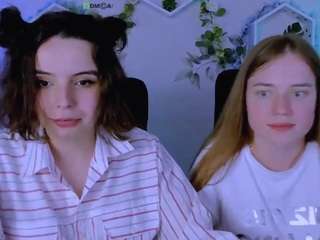 mia-mooon live webcam show