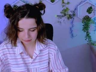 mia-mooon live profile