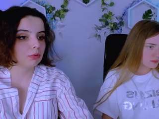 mia-mooon live webcam show