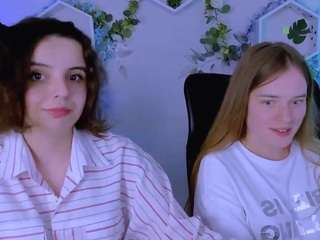 mia-mooon live webcam show