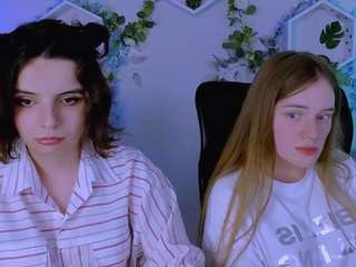 mia-mooon live webcam show