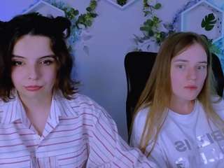 mia-mooon live webcam show