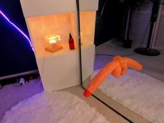 queenmilena Live Webcam on CamSoda
