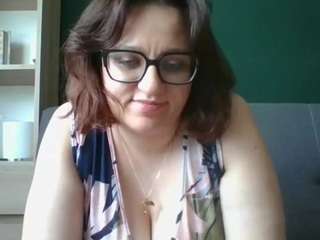 Live cam show with sensualParis