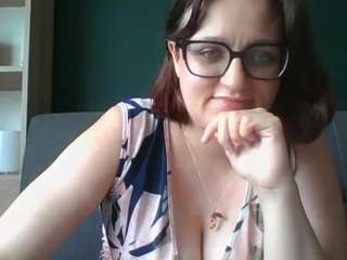 Live cam show with sensualParis