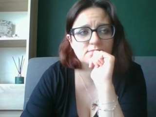 sensualParis live webcam show