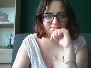 sensualParis live webcam show