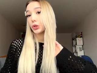 Live webcam model victorinavasquez on Soda Cams