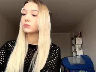 Live webcam model victorinavasquez on Soda Cams