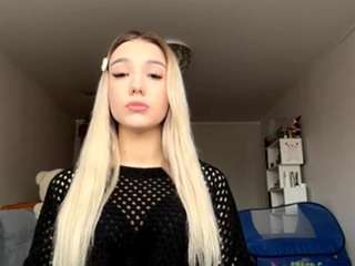 Live webcam model victorinavasquez on Soda Cams