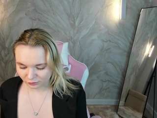 adriana-sweett webcam