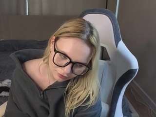 adriana-sweett webcam