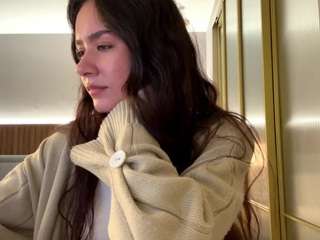 Live webcam model aisha-eilish on Soda Cams