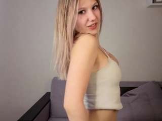 Live webcam model angelinaa-becker on Soda Cams