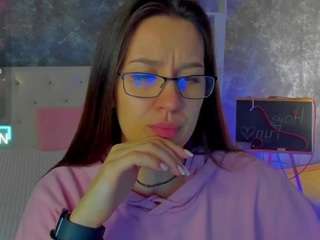 Live webcam model asti-bubbles on Soda Cams