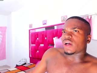 ben-castro live cam — black hair, blowjob, brown eyes