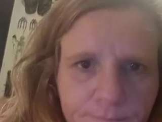 Live webcam model chubbybunny85 on Soda Cams