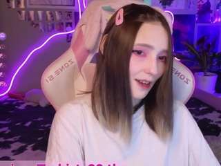 Live webcam model evieroo on Soda Cams